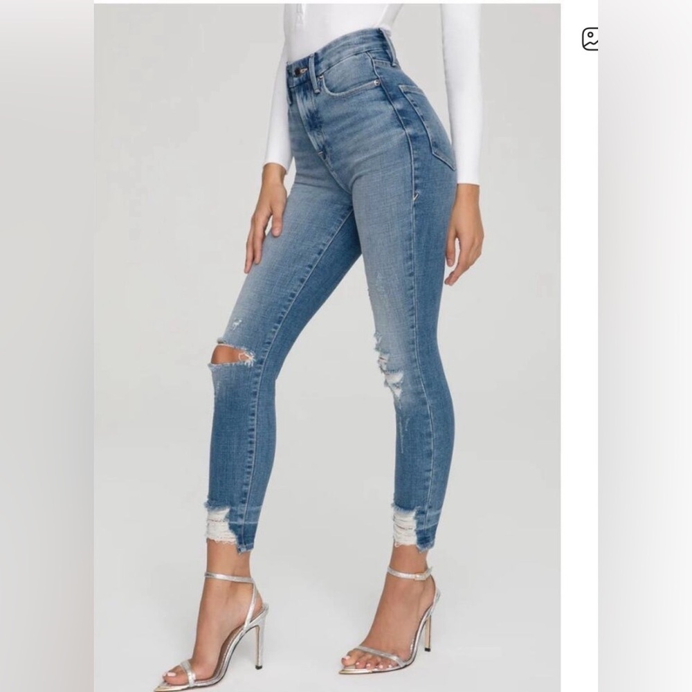 NWT Good American Beachy Distressed hi-Rise Curvy Jeans